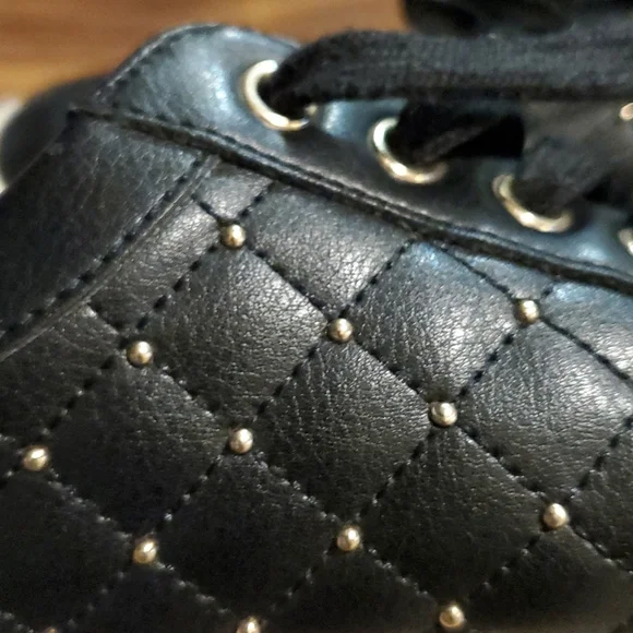 Shoes 👞 - Picture 3 of 3